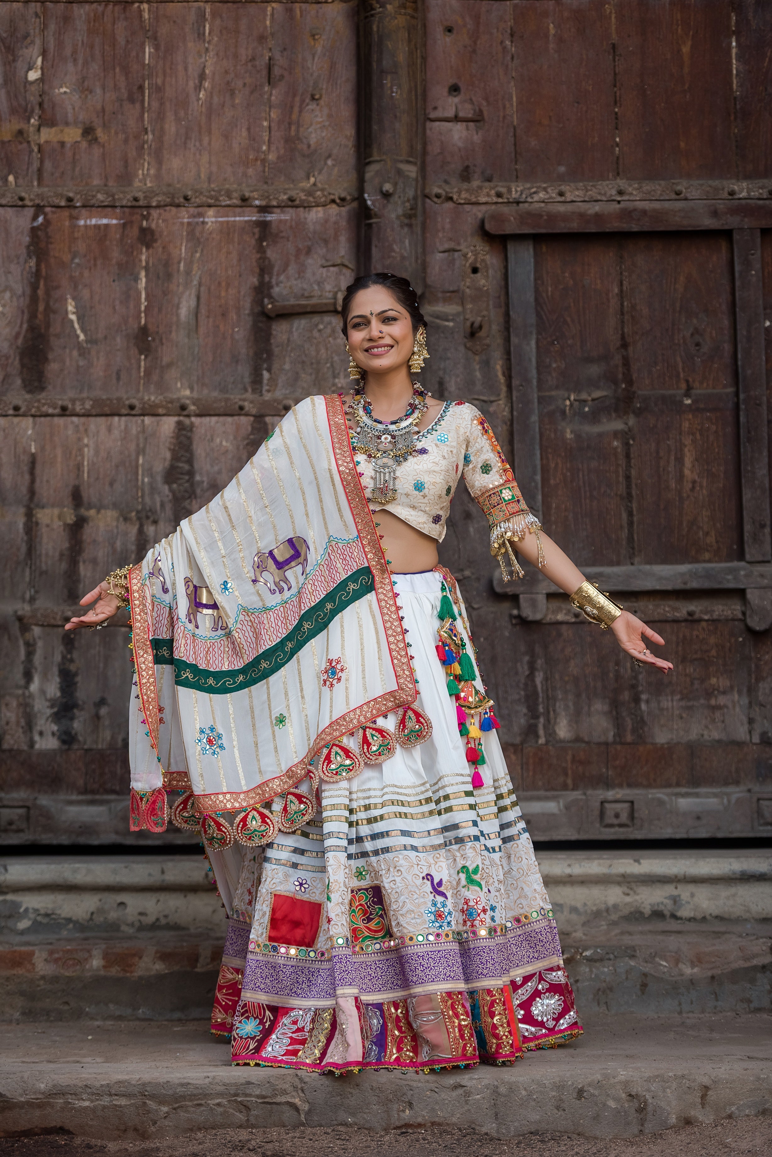 Shwet Rang Chaniya Choli Set