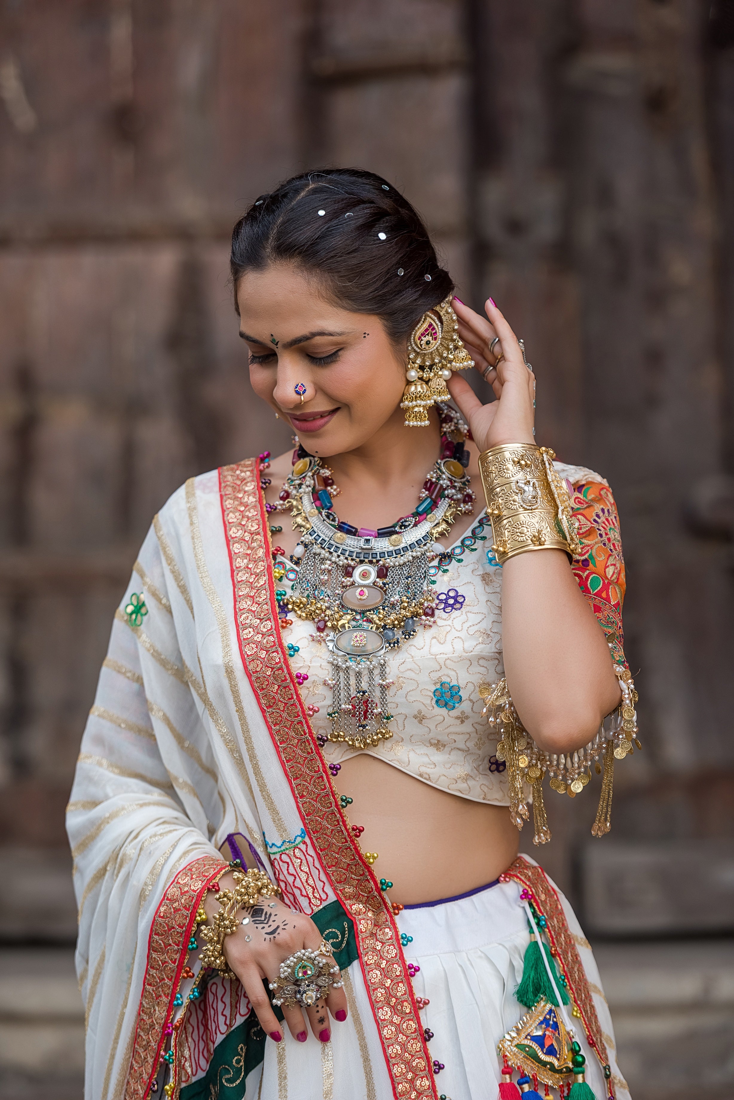 Shwet Rang Chaniya Choli Set