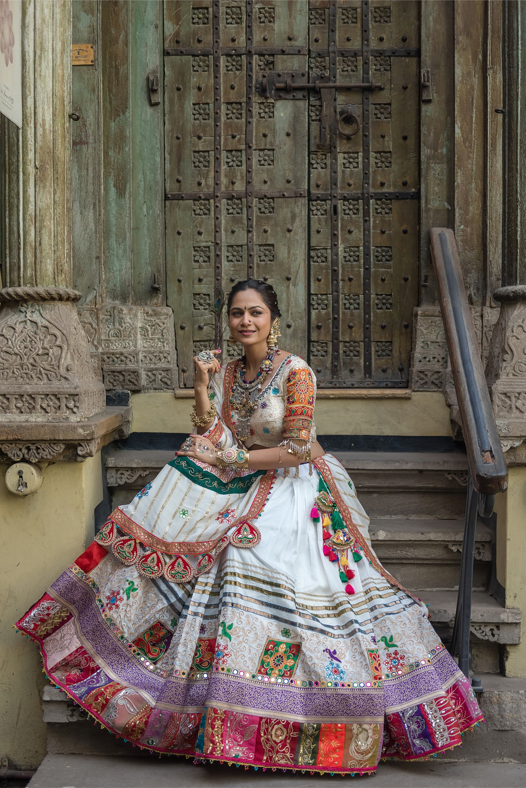 Shwet Rang Chaniya Choli Set
